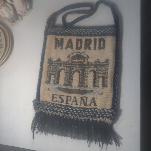 Bag showing the Shield of Spain. Crossbody Style in a Woven Cotton. - Picture 2 of 6